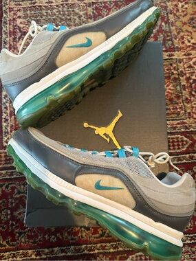 Nike Air Max 24-7 Metallic Silver Chlorine Blue-  Accents and Green Air Sole
